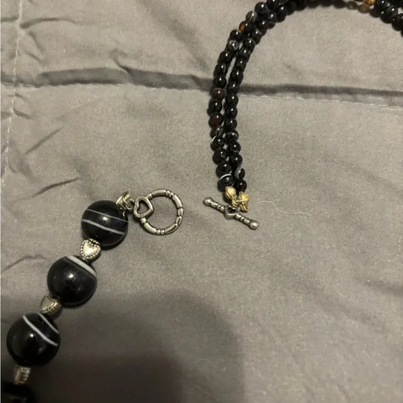 Elegant Black Beaded Necklace - Picture 5 of 13